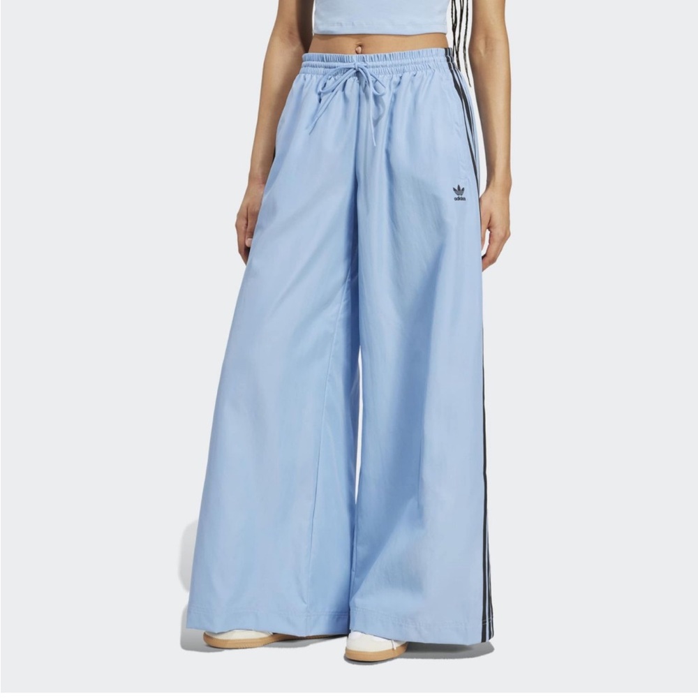 NWT Adidas Originals Adilenium Wide Leg Track Pants in Ash Blue. Size XL